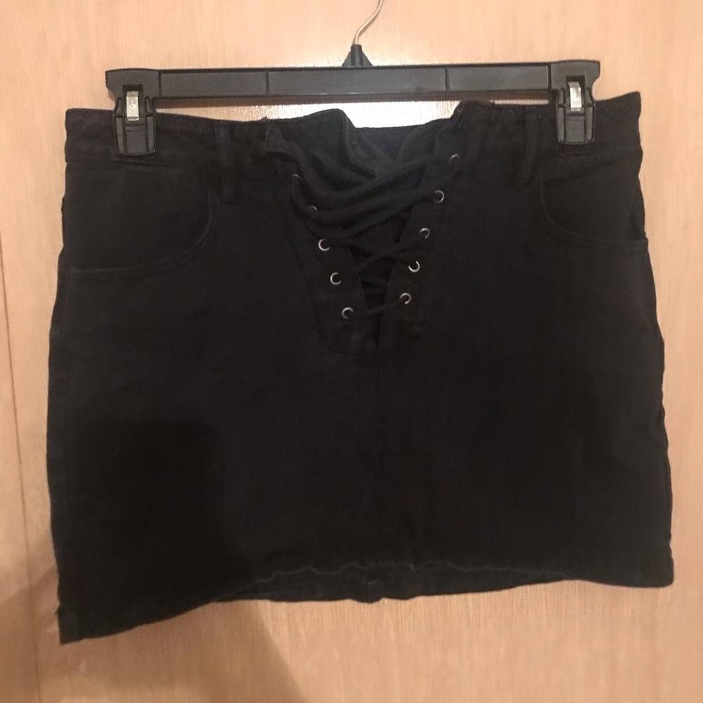 Black skirt from PacSun size 27